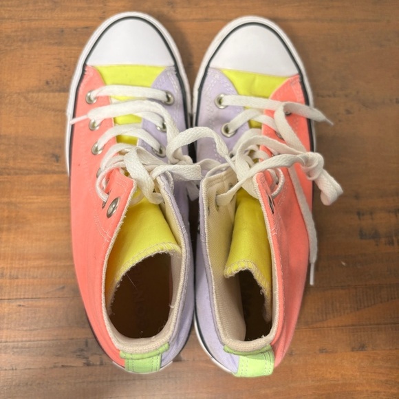 Converse Unisex Chuck Taylor All Star Canvas High Top
Sneaker Size 7 Women Shoes - Picture 4 of 8